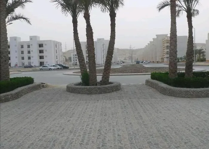 Chalet قرية بالميرا للعائلات فقط *
