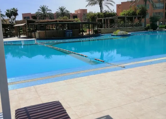 Chalet قرية بالميرا للعائلات فقط